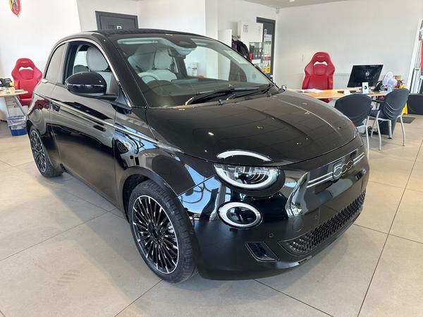 Fiat 500e C 42kWh La Prima Auto 2dr