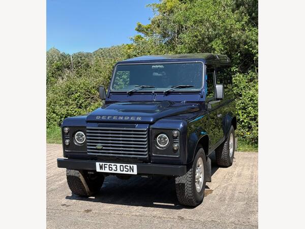 Land Rover Defender 90 2.2 TDCi Hard Top SUV 4WD SWB Euro 5 3dr
