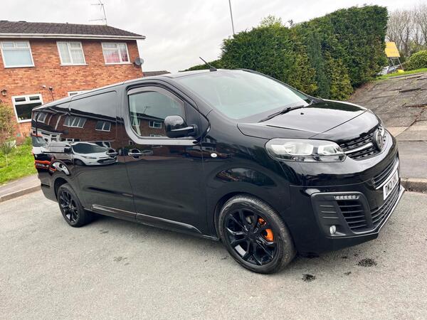 Vauxhall Vivaro 2.0 Turbo D 3100 Sportive Crew Van Double Cab 5dr Diesel Auto L2 H1 Euro 6 (s/s) (120 ps)