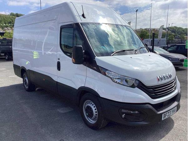 Iveco Daily 2.3 High Roof Van 3520 WB 2dr