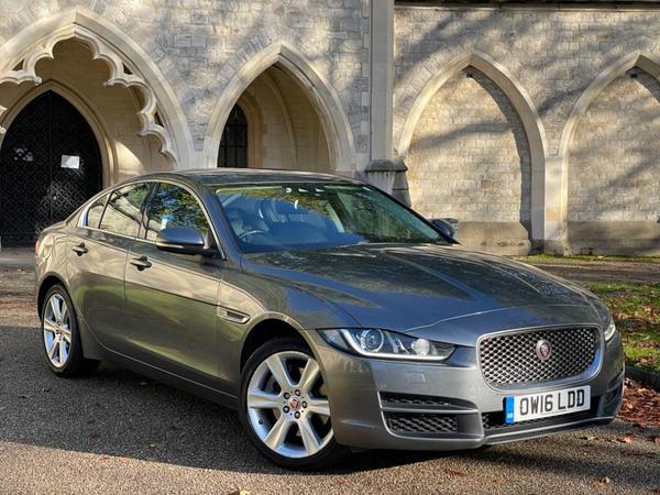 Jaguar XE 2.0d Portfolio Auto AWD Euro 6 (s/s) 4dr