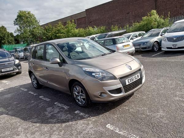 Renault Scenic 1.5 dCi Expression EDC Euro 5 5dr