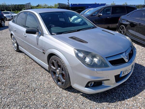Vauxhall Vectra 2.8i V6 24V VXR 5dr