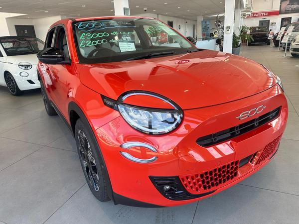 Fiat 600e 54kWh La Prima Auto 5dr