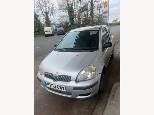 Toyota Yaris 1.0 VVT-i T3 3dr