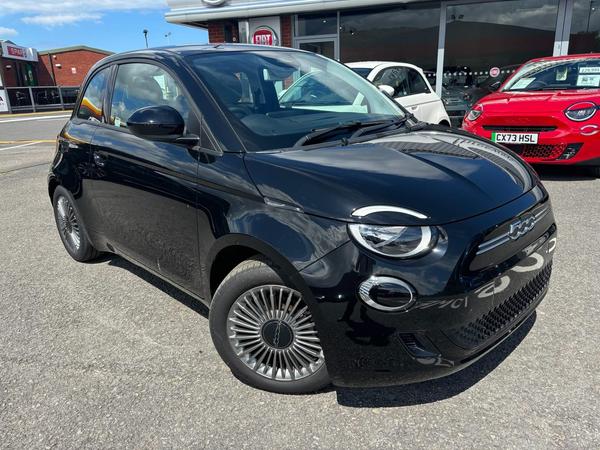 Fiat 500e 42kWh Icon Auto 3dr