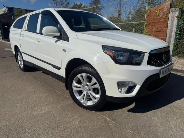 SsangYong Korando Sports 2.0D EX Pickup Double Cab 4dr Diesel Auto 4WD Euro 5 (155 ps)