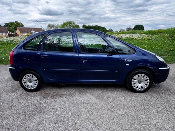 Citroen Xsara Picasso 2.0i 16V Desire 5dr