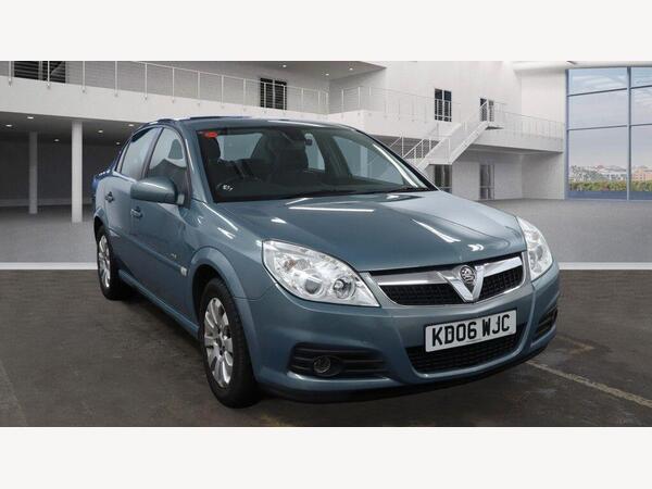 Vauxhall Vectra 2.2i 16v Design 4dr
