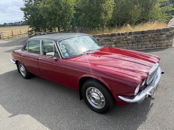 Daimler Sovereign 4.2 4dr