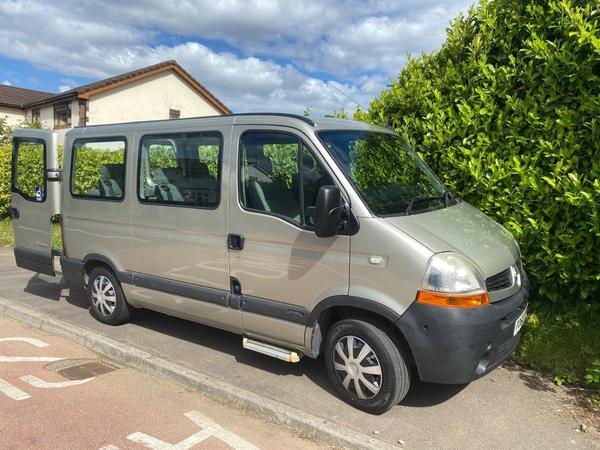 Renault Master 2.3 dCi 30 Business Quickshift FWD SWB Euro 5 5dr (6 Seat)