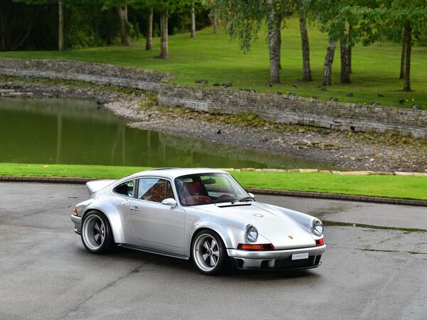 Porsche Singer 911 DLS 3.9