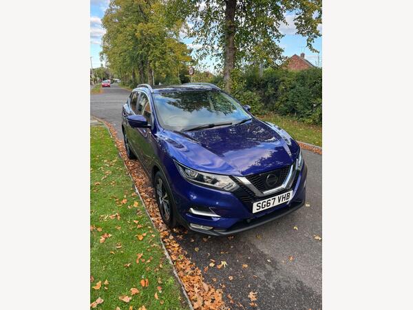 Nissan Qashqai 1.2 DIG-T N-Connecta XTRON Euro 6 (s/s) 5dr