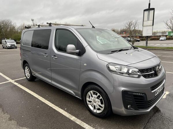 Vauxhall Vivaro 2.0 Turbo D 3100 Sportive Crew Van Double Cab 5dr Diesel Manual L1 H1 Euro 6 (s/s) (120 ps)