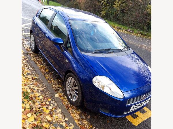 Fiat Grande Punto 1.4 Eleganza Hatchback 5dr Petrol Manual Euro 4 (77 bhp)