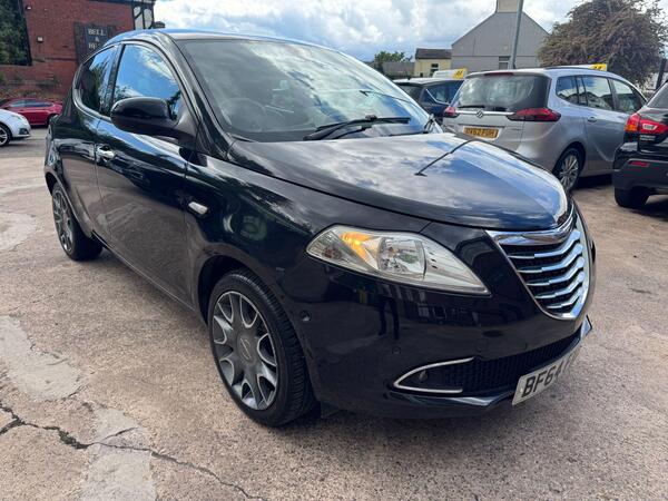 Chrysler Ypsilon 1.2 Platinum Euro 6 5dr