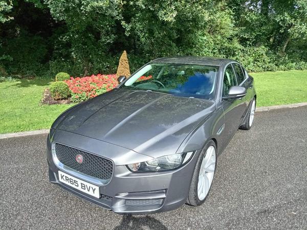 Jaguar XE 2.0d Prestige Euro 6 (s/s) 4dr