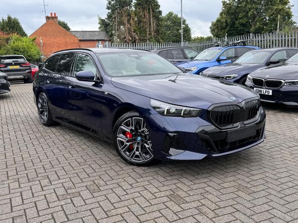 BMW i5 40 83.9kWh M Sport Pro Touring Auto eDrive 5dr (11kW Charger)