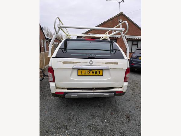 SsangYong Korando Sports 2.0D EXT Pickup Double Cab 4dr Diesel Auto 4WD Euro 5 (155 ps)