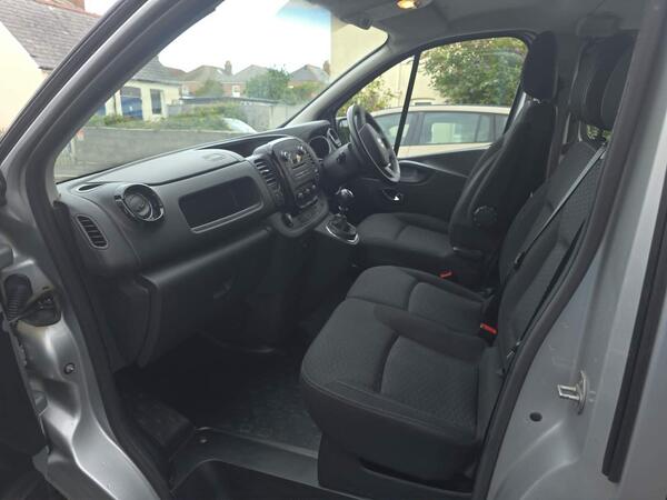 Vauxhall Vivaro 1.6 CDTi 2900 BiTurbo ecoTEC Sportive Crew Van Double Cab 5dr Diesel Manual L2 H1 Euro 6 (s/s) (6 Seat) (125 ps)