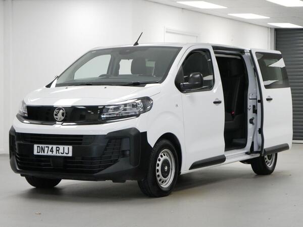 Vauxhall Vivaro 2.0 TURBO D 145 BHP XL LONG PRIME CREWCAB 6 SEATER