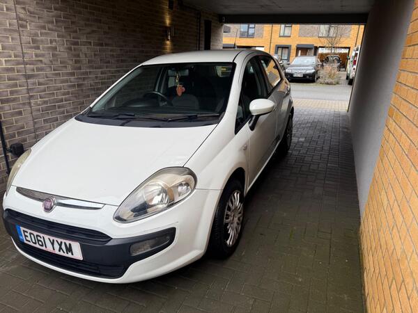Fiat Punto Evo 1.4 Dynamic Dualogic Euro 5 (s/s) 5dr