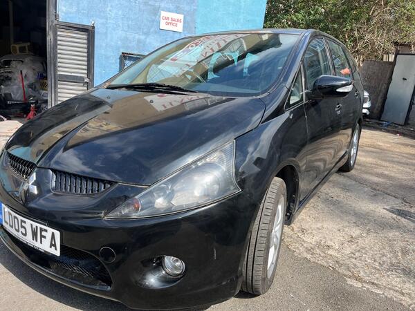 Mitsubishi Grandis 2.4 Equippe 5dr