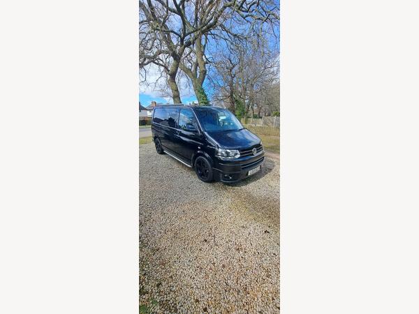Volkswagen Transporter Sportline 2.0 BiTDI Sportline T32 Kombi 4dr Diesel DSG L1 H1 (214 g/km, 178 bhp)