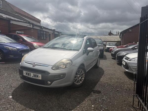 Fiat Punto Evo 1.4 Dynamic Dualogic Euro 5 (s/s) 5dr