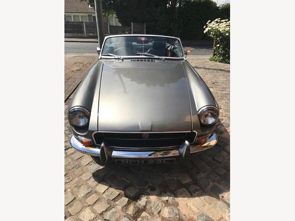 MG MGB GT