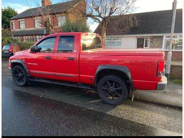 Dodge RAM 5.7 V8 Laramie Pickup 4dr Petrol Auto 4WD Euro 3 (345 bhp)