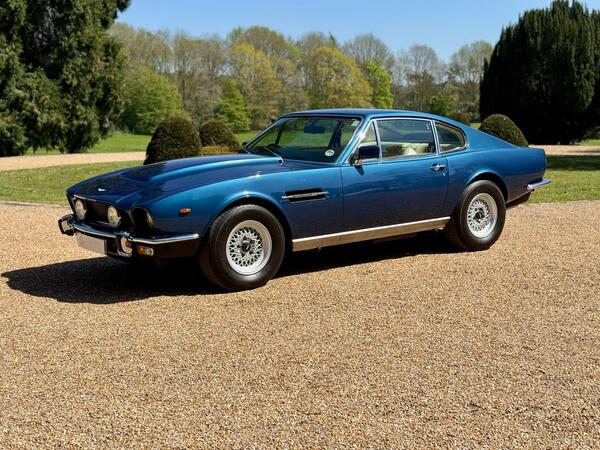 Aston Martin V8 5.3 2dr