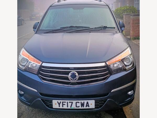 SsangYong Turismo 2.2D SE Euro 6 5dr