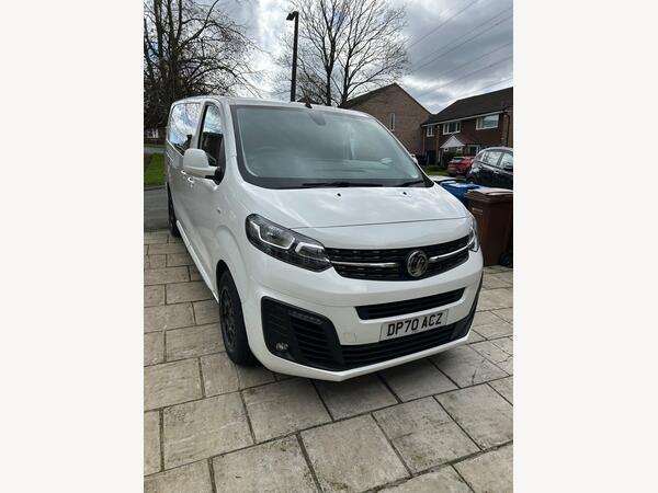 Vauxhall Vivaro 2.0 Turbo D 3100 Sportive Crew Van Double Cab 5dr Diesel Manual L2 H1 Euro 6 (s/s) (120 ps)