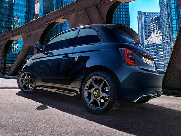 Abarth 500e 42kWh Scorpionissima Auto 3dr