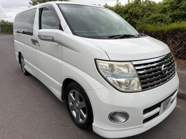 Nissan Elgrand E 51 5dr