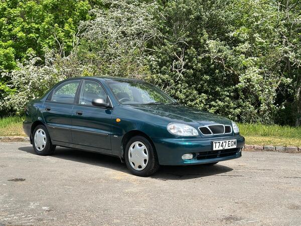 Daewoo Lanos 1.6 SX 4dr