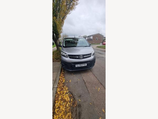 Vauxhall Vivaro Life 1.5 Turbo D Edition L MPV 5dr Diesel Manual LWB Euro 6 (s/s) (9 Seat) (120 ps)