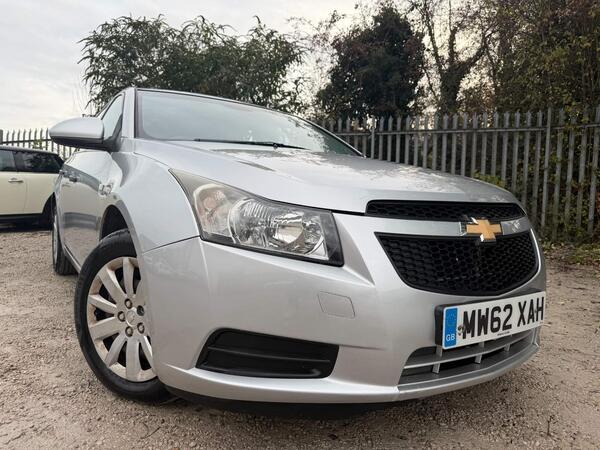 Chevrolet Cruze 1.6 LS Euro 5 5dr