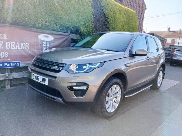 Land Rover Discovery Sport 2.0 TD4 SE Tech 4WD Euro 6 (s/s) 5dr