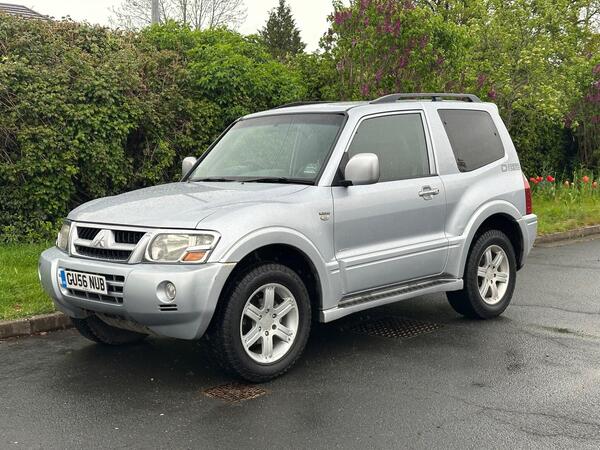 Mitsubishi Shogun 3.2 DI-D Warrior 3dr