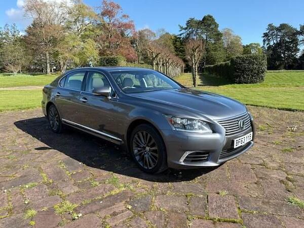 Lexus LS 5.0 600h V8 Premier CVT 4WD Euro 5 (s/s) 4dr