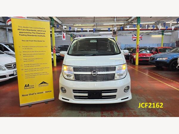 Nissan Elgrand 2.5 Highway Star Leather Sunroof top spc 5dr