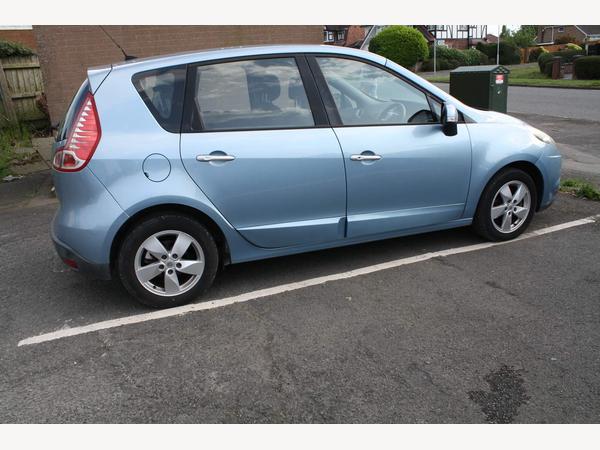 Renault Scenic 1.6 VVT Dynamique TomTom Euro 5 5dr
