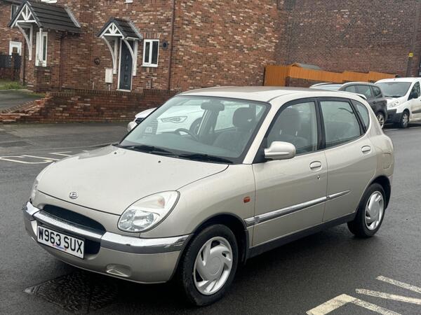 Daihatsu Sirion 1.0 + 5dr