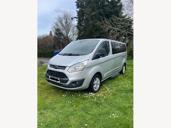 Ford Tourneo Custom 2.2 300 TDCi Limited L2 Euro 5 (s/s) 5dr