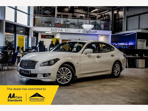 Infiniti Q70 3.5h V6 Premium Auto Euro 6 (s/s) 4dr