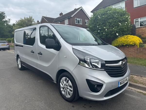 Vauxhall Vivaro 1.6 CDTi 2900 BiTurbo Sportive Crew Van Double Cab 5dr Diesel Manual L2 H1 Euro 6 (s/s) (6 Seat) (145 ps)