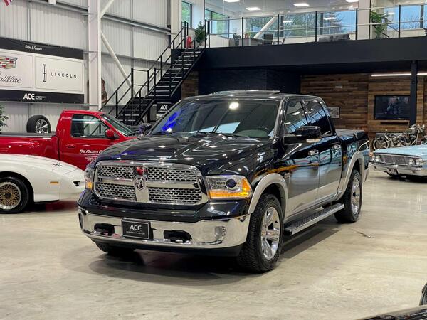 Dodge RAM 1500 Laramie 5.7 L HEMI V8 Auto 4×4 Pickup 4dr