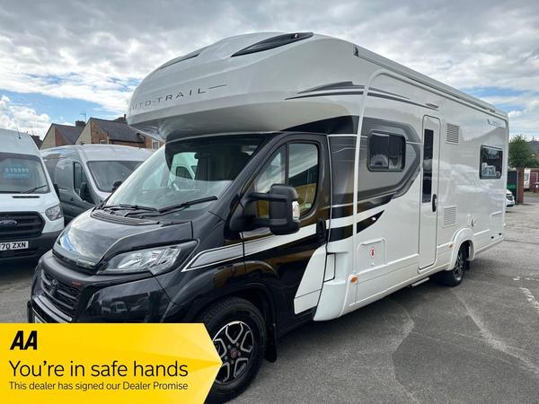 Fiat Ducato 2.2 44 MAXI C/C MULTIJET POWER 180 BHP AUTO !!! AS NEW CONDITION !!! 6 TRAVELING SEATS 1 OWNER SUPER LOW MILES !!!